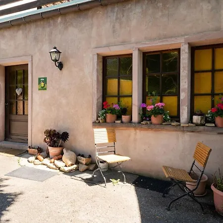 Riesling, Parking Gratuit Et Prive *